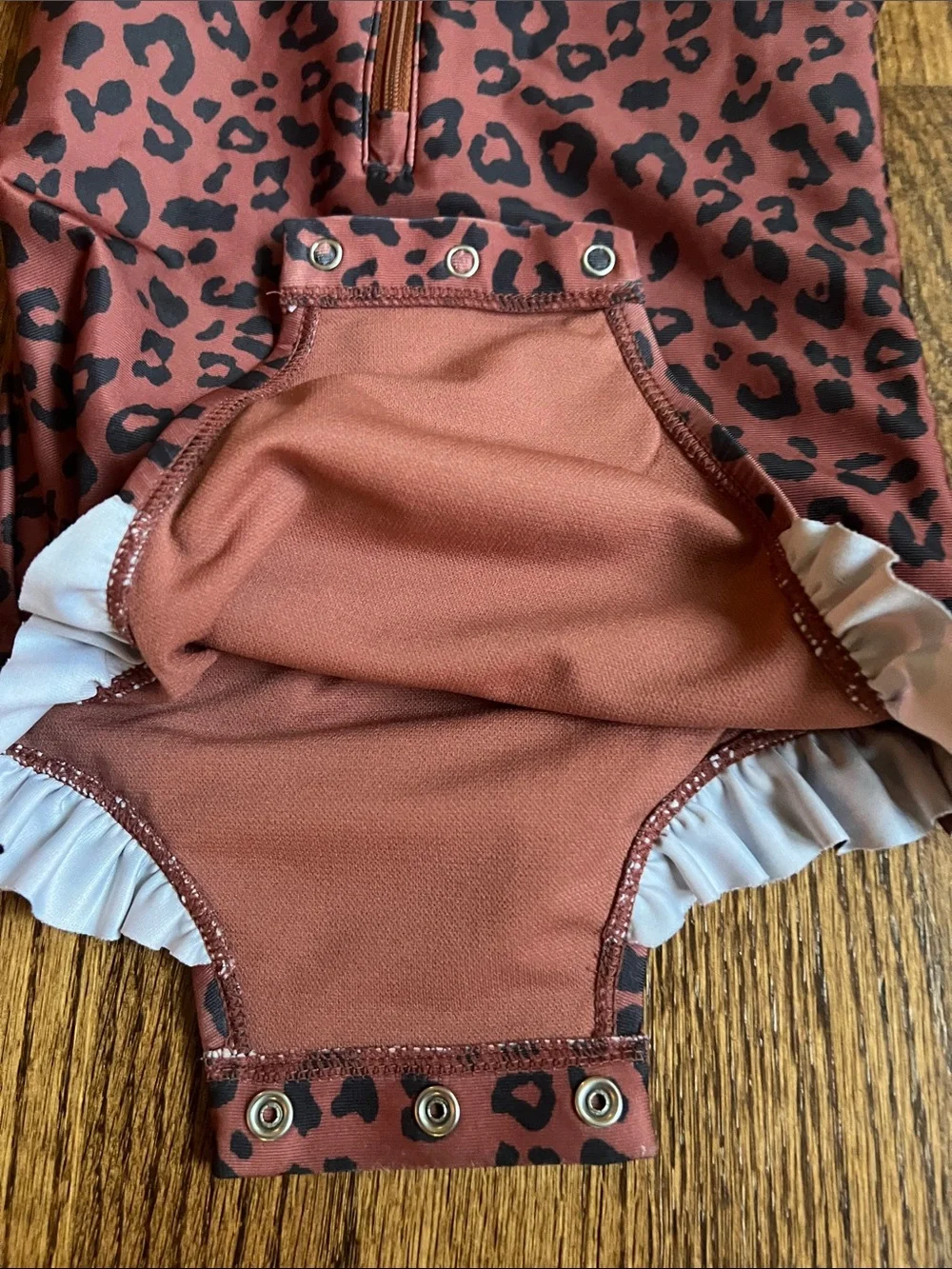 GAP Long-Sleeve One-Piece in Rust Leopard Print